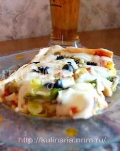 Пицца овощная, усиленная ветчиной