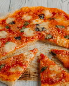 Пицца с бозиликом