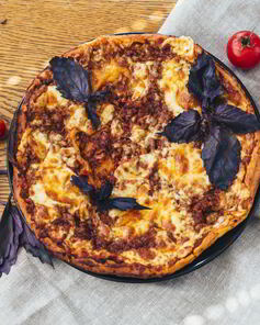 Пицца с помидорами