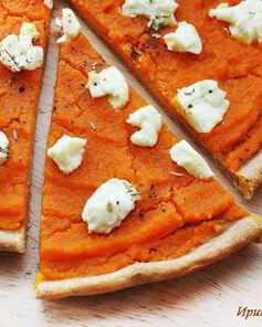 Пицца с тыквой и козьим сыром