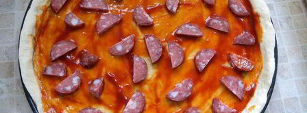 сытная пицца с яично-сметанной заливкой. Шаг 6