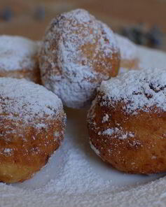 Творожные пончики с изюмом