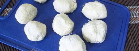 творожные пончики с шоколадом. Шаг 6