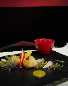 Морской гребешок на прянике с мандариновым кремом