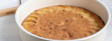 классическая шарлотка с яблоками и нектаринами. Шаг 7