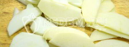 нежная шарлотка с яблоками в духовке. Шаг 9