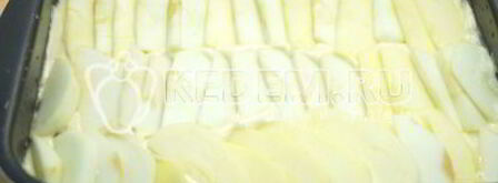 нежная шарлотка с яблоками в духовке. Шаг 10