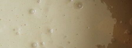 шарлотка с черной смородиной из мультиварки. Шаг 5