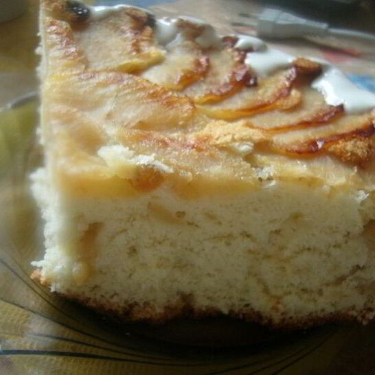 Рецепт шарлотки с яблоками и изюмом