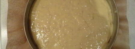 шарлотка с яблоками и облепиховым йогуртом. Шаг 8