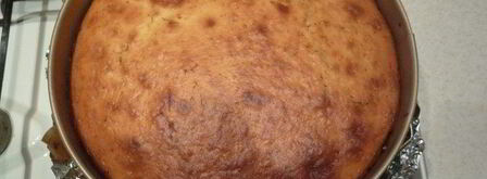 шарлотка с яблоками и облепиховым йогуртом. Шаг 9