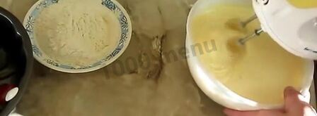 шарлотка творожная с творогом в духовке. Шаг 4