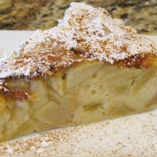 Рецепт теста на шарлотку с яблоками