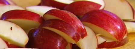 быстрый яблочный штрудель с изюмом, миндалем и корицей. Шаг 5