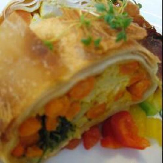 Рецепт домашнего штруделя с овощной начинкой