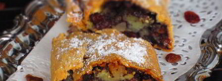 штрудель с грушами, изюмом и маком. Шаг 10