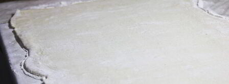 штрудель с вишней из слоеного теста. Шаг 9