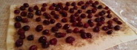 вишневый штрудель из слоеного теста. Шаг 6