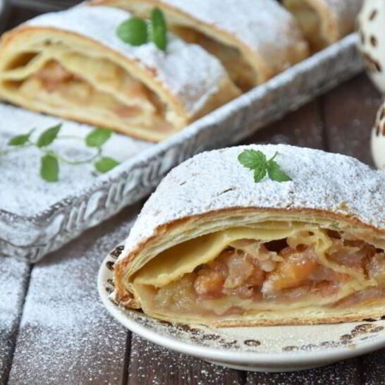 Рецепт яблочно-грушевого штрудель