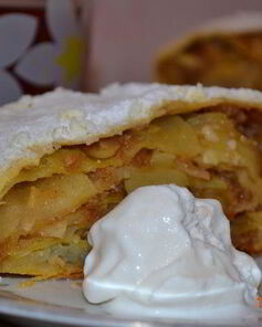 Яблочно-миндальный штрудель