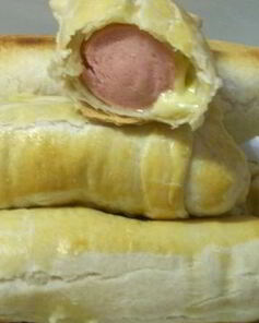 Слойки с сыром и сосисками