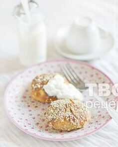 Сырники из цельнозерновой муки с грушей