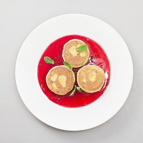 Рецепт сырников с кукурузной мукой и вареньем