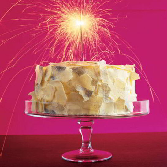 Рецепт хлопьев из белого шоколада с блестками для украшения торта