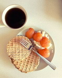 Мягкие овсяные вафли с орехами