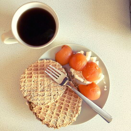 Рецепт мягких овсяных вафель с орехами