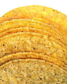 Вафли из пармезана с черным перцем