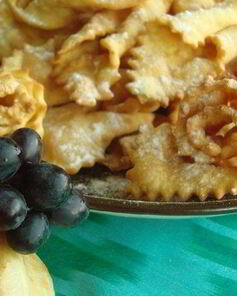 Вкусный хворост, тающий во рту