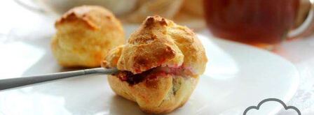 домашние профитроли с начинкой из вишен. Шаг 8