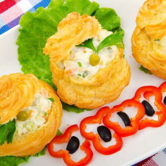 Рецепт профитролей с крабовыми палочками и сыром