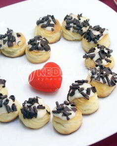 Профитроли с кремом Поцелуй