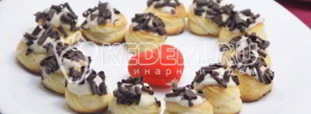 профитроли с кремом поцелуй. Шаг 13