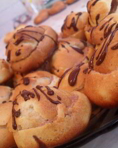 Профитроли с шоколадным кремом