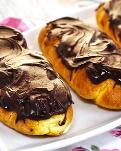 Эклеры из заварного теста с кремом