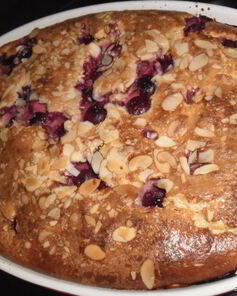 Хлебная запеканка с вишней