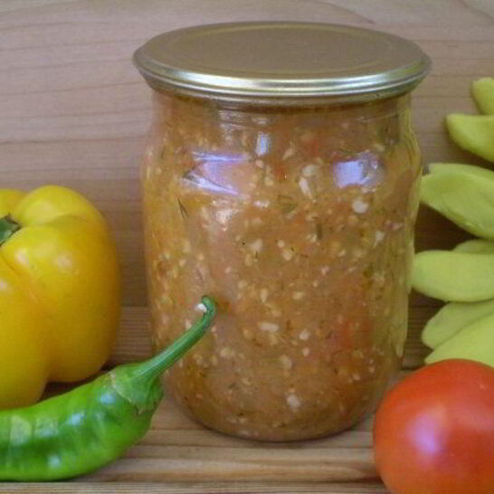 Рецепт аджики острой из помидоров и чеснока