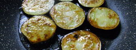 баклажаны с острым перцем и аджикой по-грузински. Шаг 3