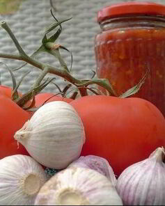 Горькая аджика из перца и помидор на зиму