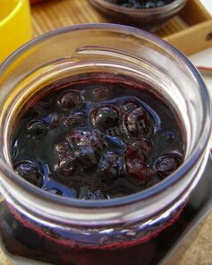 Черника в собственном соку на зиму без сахара