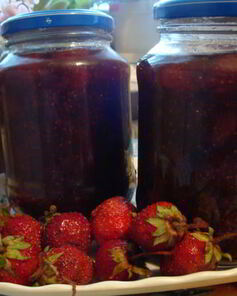 Клубничный джем с ванилью и черным перцем