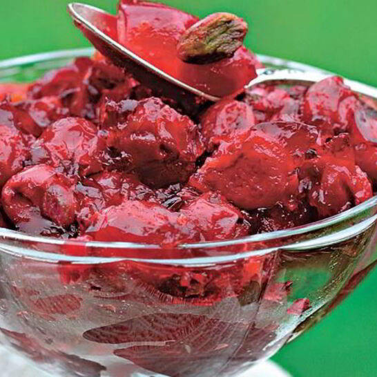 Рецепт вишневого джема с фисташками и коньяком