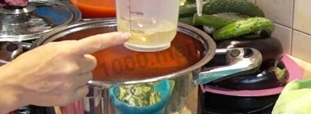 лечо из огурцов с помидорами на зиму. Шаг 3