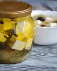Маринованная брынза