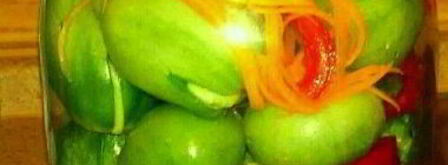 маринованные зеленые помидоры шпигованные чесноком. Шаг 7