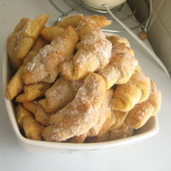 Рецепт рулетиков из творожного теста с повидлом