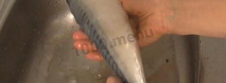 малосольная скумбрия очень вкусная. Шаг 3